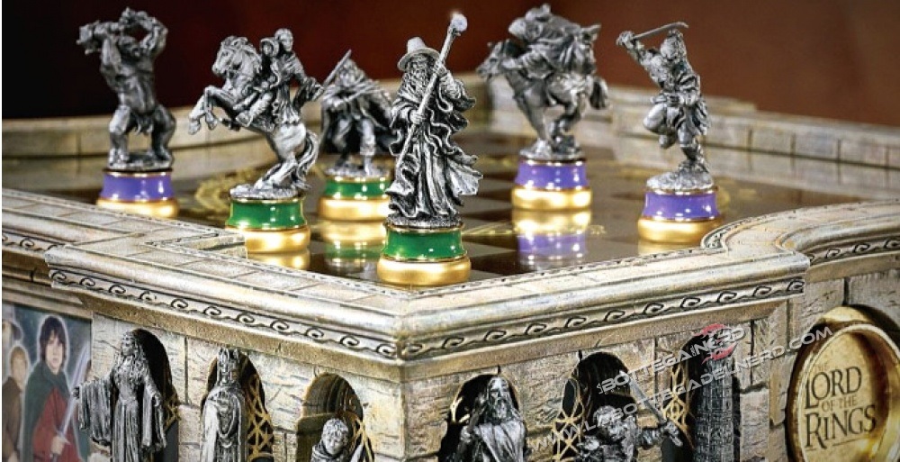 La nobile collezione di scacchi Signore degli Anelli : : Giochi e  giocattoli