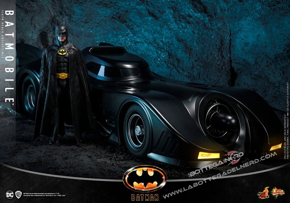 Automodello DC COMICS BATMAN The Batmobile con Personaggio Nero