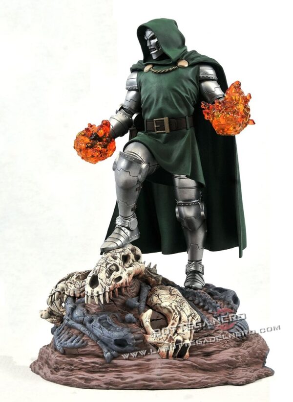Marvel Comic - Gallery PVC Statue Doctor Doom 25cm - immagine 2