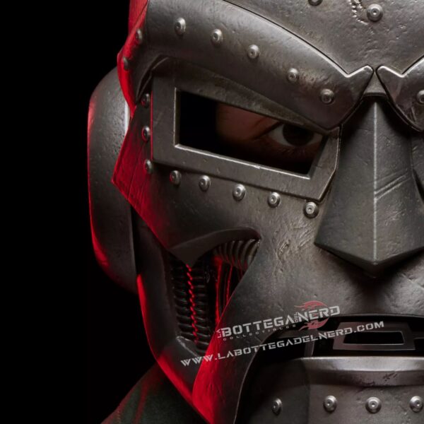 Marvel Legends - Prop-Replica Casco Doctor Doom 1/1 Premium Helmet - immagine 5