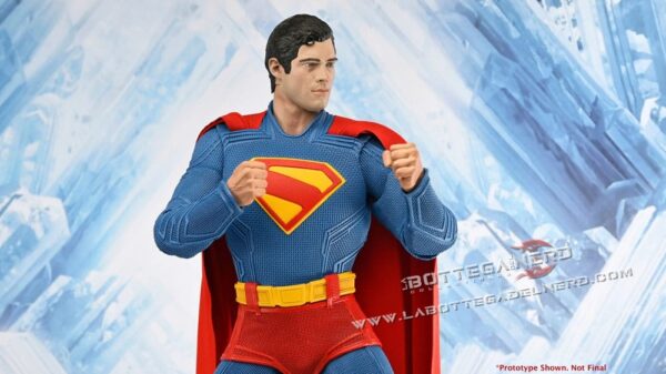 Superman (2025) - Action Figure 1/4 Superman 45cm - immagine 7