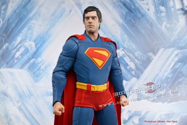 Superman (2025) - Action Figure 1/4 Superman 45cm - immagine 6