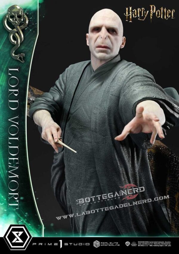 Harry Potter - Elite Masterline Statue 1/4 Lord Voldemort 83cm - immagine 4