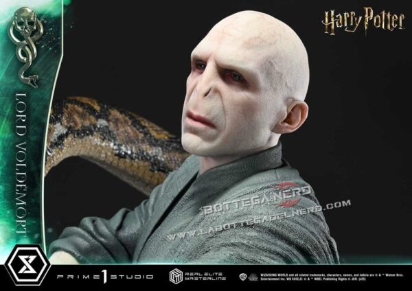 Harry Potter - Elite Masterline Statue 1/4 Lord Voldemort 83cm - immagine 11