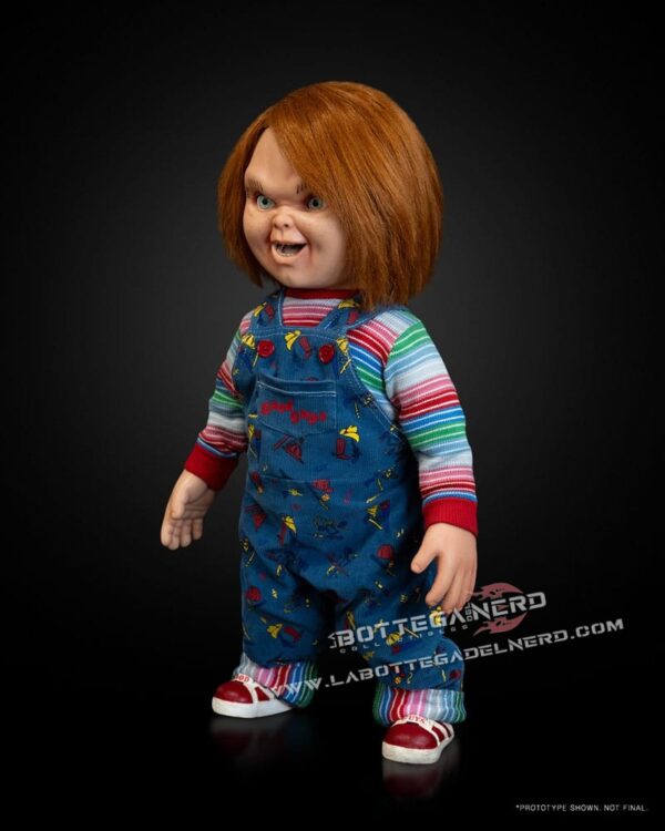 Chucky (TV Series) - Prop Replica 1/1 Chucky Doll 66cm - immagine 4