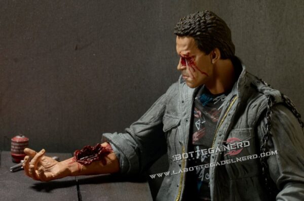 Terminator - Action Figure Ultimate T-800 (Tech Noir) 18cm - immagine 6