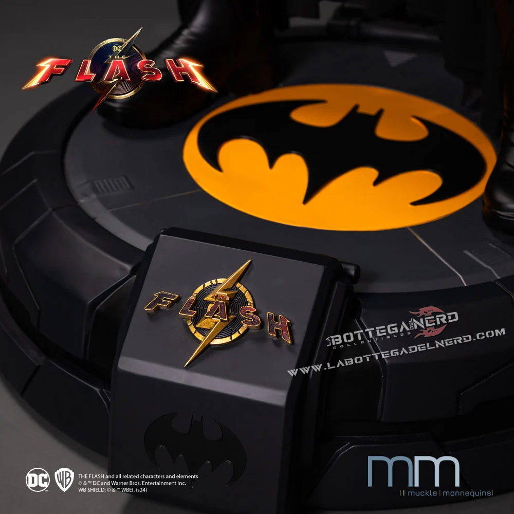 The Flash - Batman Keaton Life-Size Statue (Dimensioni reali) 211cm - immagine 11