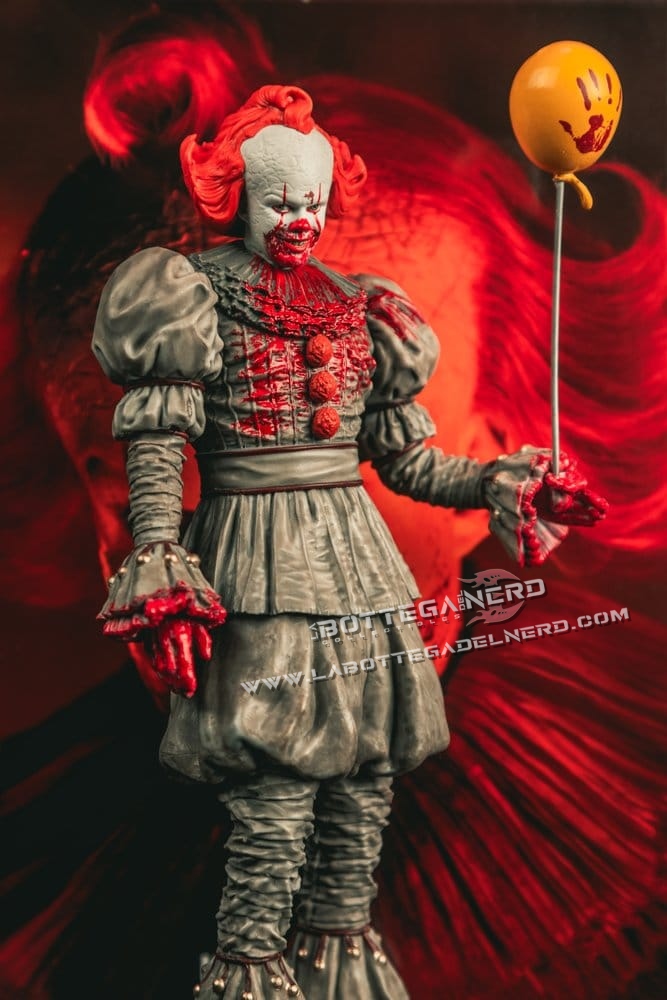 IT Welcome to Derry - Movie Maniacs Figure Pennywise (Bloody) 16cm - immagine 6