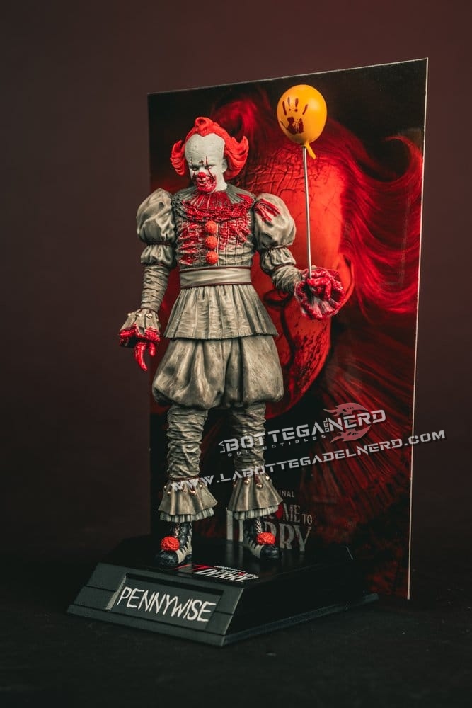 IT Welcome to Derry - Movie Maniacs Figure Pennywise (Bloody) 16cm - immagine 2